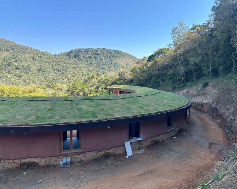 House built with natural materials in Eco Farm